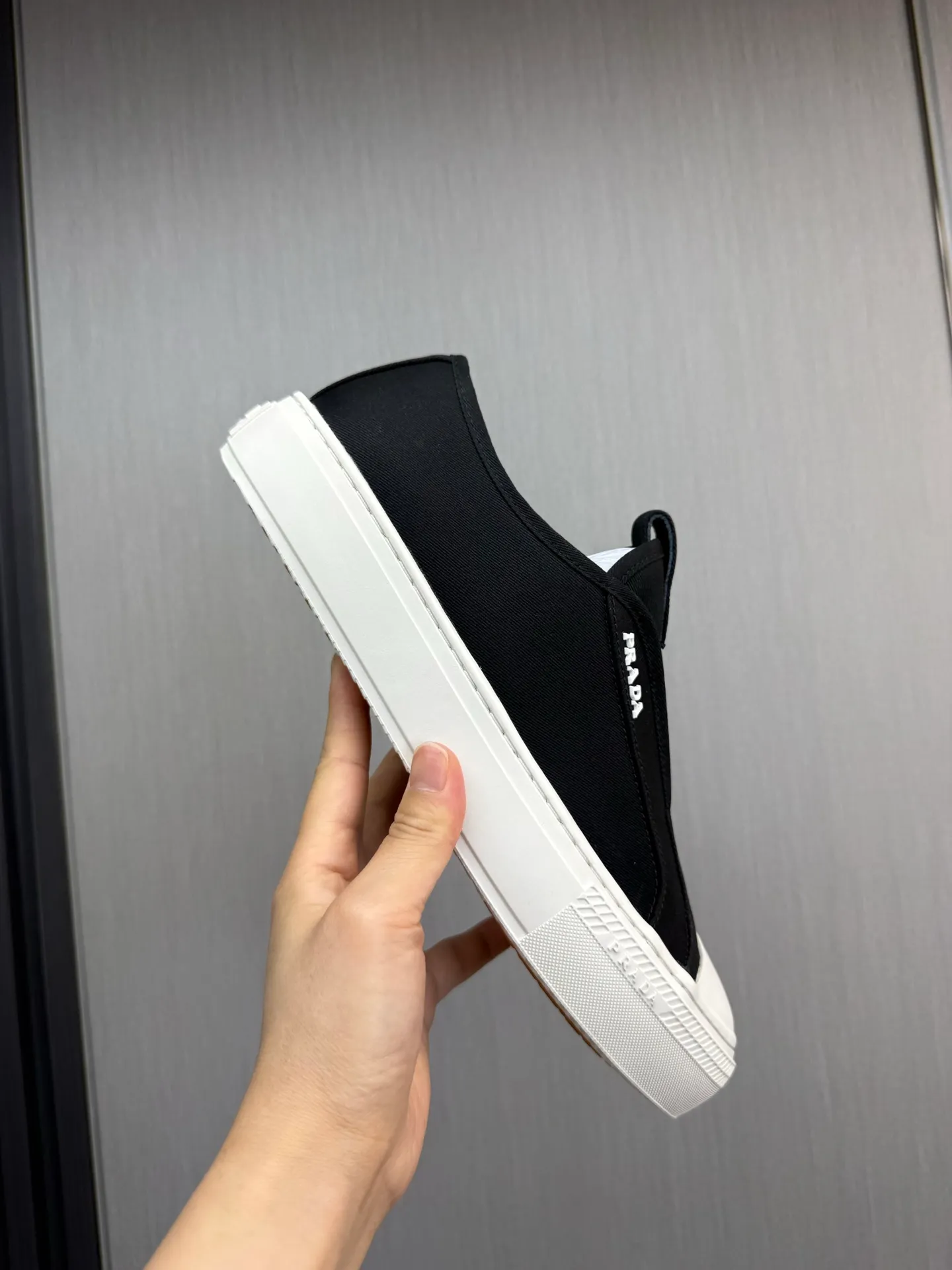 Men's shoes 560💰 [PRADA] Popular canvas shoes in the men's shoe counter, synchronized with the official website, 1 high-quality shipment ✔️Original canvas + cowhide lining, 1🆚1 replica, original sole, 38-45 (45 customized, non-refundable)